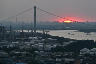 南京的一家炼油厂。