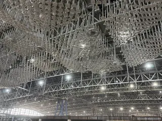 桃機第三航廈雲頂天花板。（圖／記者李育道攝影）
