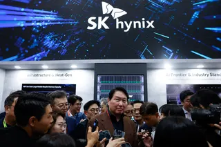 SK海力士母公司SK集团董事长崔泰源在Computex展会上露面。