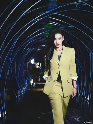 已多年沒有影視作品的張柏芝，現在收入主要來源是活動與商務，前幾年更是靠綜藝大賺一波。（張柏芝微博）