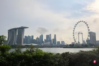 瑞士洛桑国际管理发展学院星期四（6月18日）发布今年的排名时指出，新加坡重登世界第一，显示敏捷的经济体如何快速地重新取得势头。 （张俊杰摄）