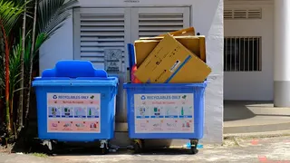什么东西可丢蓝色回收箱？ 调查：过半受访者仍不清楚