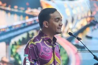 Caretaker Johor menteri besar Datuk Onn Hafiz Ghazi speaks to reporter at the JETP launch at the Persada Johor International Convention Centre today.NSTP/NAJMI NOR’AZAM