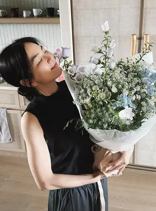Ella開心迎接44歲生日。翻攝him_ella0618 IG