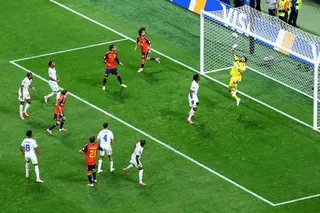 Vozinha made several big saves to help African underdogs Cape Verde secure a 0-0 draw against world No. 3 and 2010 world champions Spain.