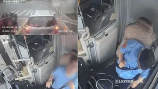 心脏病发仍两度踩刹车 中国巴士司机护12名乘客安全后离世