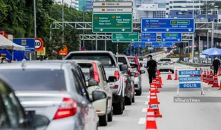 The maximum compound rate for more than 700 road traffic offences is expected to increase to RM500 if amendments to the Road Transport Act 1987 (Act 333) are passed by parliament. Pic by STR/AZHAR RAMLI
