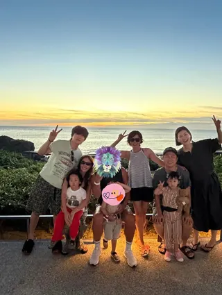 用貼圖蓋住的兒子也被發現長大許多。。翻攝Instagram @yejinhand
