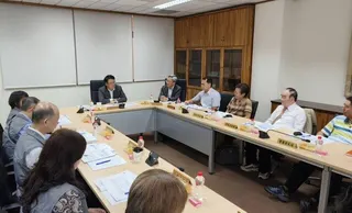 在野黨預計下月初在立法院提案公投綁大選，中央選委會主委游盈隆今天到宜蘭視察選務工...