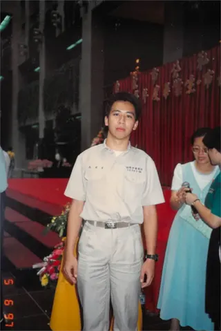 黃世杰「18歲花美男嫩照」曝光！神撞臉「這位YTR」網全戀愛：媽呀好帥