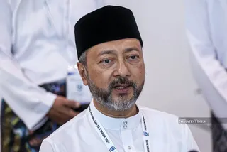 Parti Pejuang Tanah Airku president Datuk Seri Mukhriz Mahathir says the party's admission into Perikatan Nasional marks the beginning of a broader effort to unite political forces and address growing national challenges. NSTP file pic