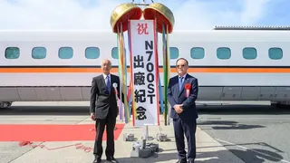 交通部鐵道局今（24）日在立法院透露最新進度，原訂2027年第三季投入營運的高鐵新世代列車N700ST，有機會提前至明年中旬陸續上線。（圖／高鐵提供）