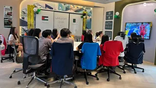 世界杯期间有雇主让员工上班时间看球 也有公司提供请假两小时福利