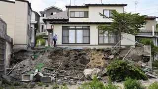 日本东北部发生7.2级地震 至少四人受伤