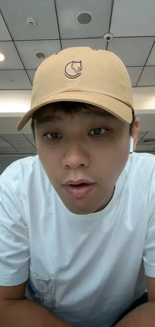 葛斯齊常開直播。（圖／翻攝自抖音）
