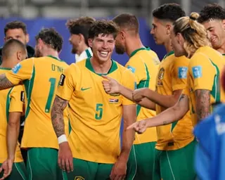 Jordy Bos and teammates celebrate after the full-time whistle in Santa Clara.