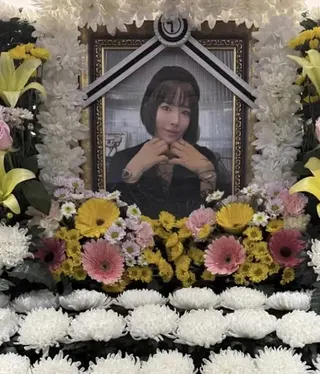 李珠熙的靈堂照公開，家屬希望大家記住她充滿滿的一面。翻攝IG@aav_chloelee