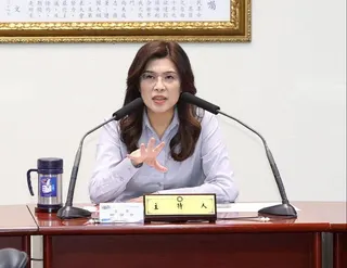 國民黨主席鄭麗文26日表示，光是重啟核三不夠，她將提出「重啟核電」公投案。(本報...