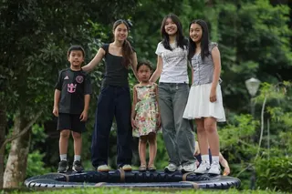 (From left) Debbie Leung and Gerald Ng’s five children - Luke, Kate, Rose, Jane and Sophie.
