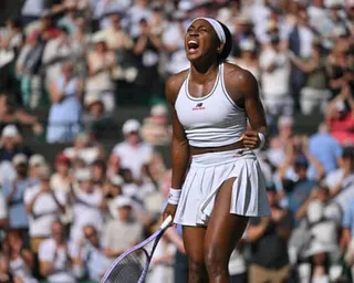 Coco Gauff shouts after beating Solana Sierra