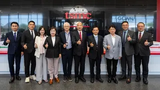韓國瑜訪台積電亞利桑那州廠 立法院長韓國瑜率跨黨派立委訪美，於美國鳳凰城時間22日下午前往台積電亞利桑那州廠參訪，與10餘家赴美投資的台積電供應鏈廠商座談交流。（立法院提供）中央社記者劉冠廷傳真115年6月23日