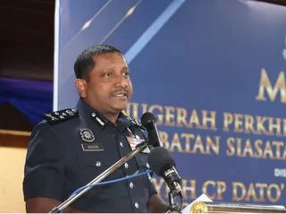 Bukit Aman Narcotic Crime Investigation Department director Datuk Hussein Omar Khan confirmed the arrest of a 19-year-old Malaysian in Hong Kong over an alleged attempt to smuggle three kilogrammes of cannabis buds, following earlier reports by Hong Kong authorities. — PIC FROM JABATAN SIASATAN JENAYAH NARKOTIK PDRM’S FB