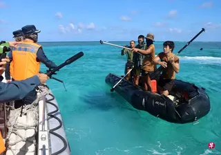 台湾外交部呼吁大陆与菲律宾保持克制，以和平方式解决仁爱礁争端。中菲两国星期一（7月20日）在具主权争议的南中国海仁爱礁（菲律宾称阿云津礁）附近海域发生对峙。双方事发后均发布现场视频，并指责对方挑衅在先。 （中新社）