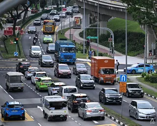 Category A COE premium falls to S$126,000; Category B sees slight dip