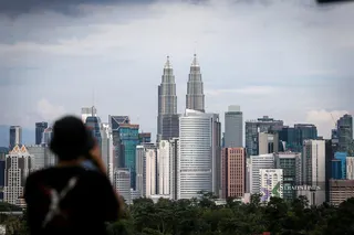 Malaysia is one step closer to achieving high-income status after recording its highest Gross National Income (GNI) and economic output, Human Resources Minister Datuk Seri R. Ramanan said. - NSTP pic