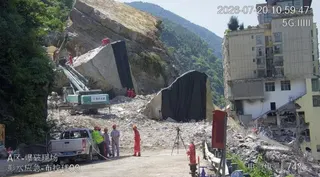 彭水山體崩塌孤石爆破作業20日首爆成功，進入到深度救援。（新華社）
