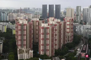建屋发展局提醒，私宅业主在完成转售组屋交易的六个月内，必须卖掉名下的私宅。 （档案照片）