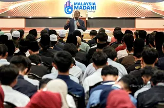 Higher Education Minister Datuk Seri Dr Zambry Abd Kadir said the ministry has taken note of recent developments, including the United States' travel advisory urging its citizens to leave the region, and will take all necessary precautionary measures to ensure the safety of Malaysian students. Bernama pic