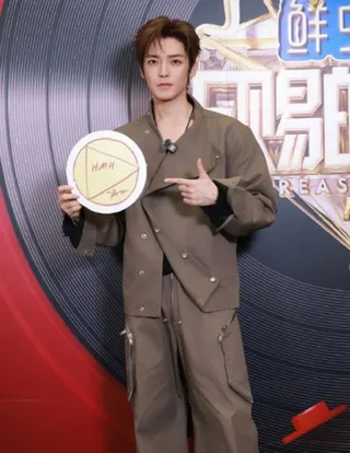 侯明昊及涉事駕駛均被當地公安約談。（圖／翻攝自微博）