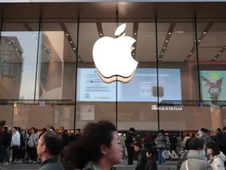 圖為位於上海市南京東路上的蘋果旗艦店。（中央社檔案照片）
