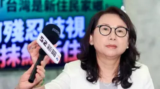 中國大陸籍配偶徐春鶯涉犯反滲透法、銀行法、詐欺取財、使大陸地區人民非法入境等罪，...