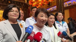 對於韓國瑜和傅崐萁吵架風波，盧秀燕15日輕鬆以對，笑說改天再邀兩位大帥哥一起去看...