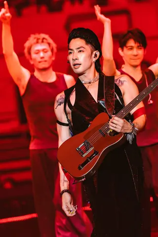 言承旭、吳建豪、周渝民和五月天主唱阿信帶著《F✦FOREVER恆星之城》來到新加坡Indoor Stadium，三場吸引3.3萬名歌迷朝聖。（圖／相信音樂提供）