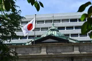 日本政府采取干预措施以支撑日圆，日本6月抛售美债规模最大，其持有量减少约264亿美元，至1兆1200亿美元。（法新社档案照）
