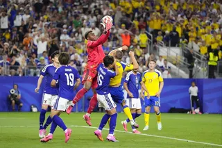 The commanding Zion Suzuki claims posession during Japan’s 1-1 World Cup draw with Sweden this summer. Photo: Getty Images