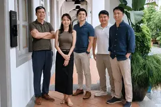 Dennis Chua, founder and CEO of Timah Partners (centre), with members of his team (from left), Kelvin Ho, Serena Li, Yap Hsien Liang and Christopher Pang.