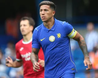 Enzo Fernández runs in pre-season game