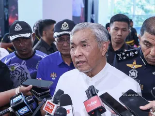 Zahid says any political cooperation must weigh the benefits and drawbacks while strengthening stability at both state and federal levels. NSTP/SAIFULLIZAN TAMADI