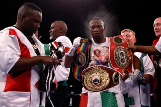 Zolani Tete celebrates after beating Jason Cunningham in 2022