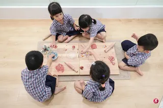 到了2030年，调整后的全日托婴费将大幅降至300元，全日托儿费则减至150元。 （档案照片）
