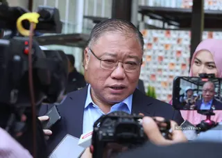 Tourism, Arts and Culture Minister Datuk Seri Tiong King Sing says Malaysia recorded more than 21 million international visitor arrivals in the first half of 2026, up 2.5 per cent year-on-year despite flight disruptions caused by the Middle East tensions. – NSTP file pic