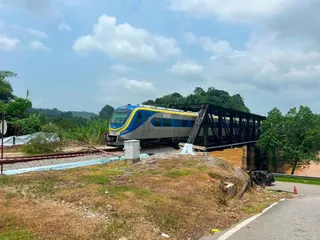 Keretapi Tanah Melayu Bhd (KTMB) will operate eight additional KTM Komuter Utara services on the Butterworth-Padang Besar route from Thursday until Monday (Aug 27 to 31) for the school holidays and National Day celebrations. — PIC FROM KTM BERHAD’S FB