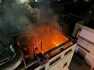 晶圓代工廠世界先進晶圓三廠昨深夜驚傳火警。(桃園市消防局提供)