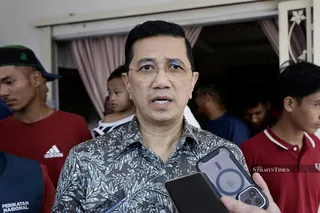 Anwar Ibrahim questions whether Azmin Ali could be considered a veteran of the Reformasi movement, after Azmin said he would not return to the party. NSTP/FILE PIC