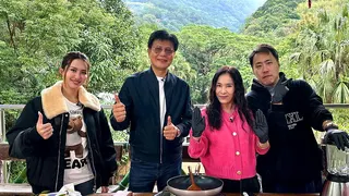 余祥銓帶媽媽和薔薔父女一起出遊。（圖／台視提供）
