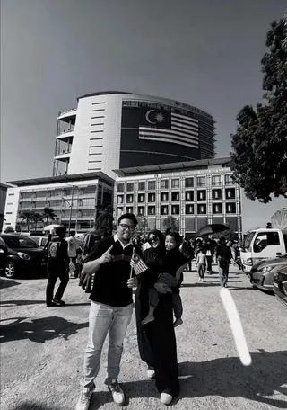 Muhammad Nazatul Nazmi and Nur Atiqah Sofiya Mohd Kazwan, both 32, and their four-year-old son were travelling in a Proton S70 when tragedy struck. ANWAR IBRAHIM FB PAGE